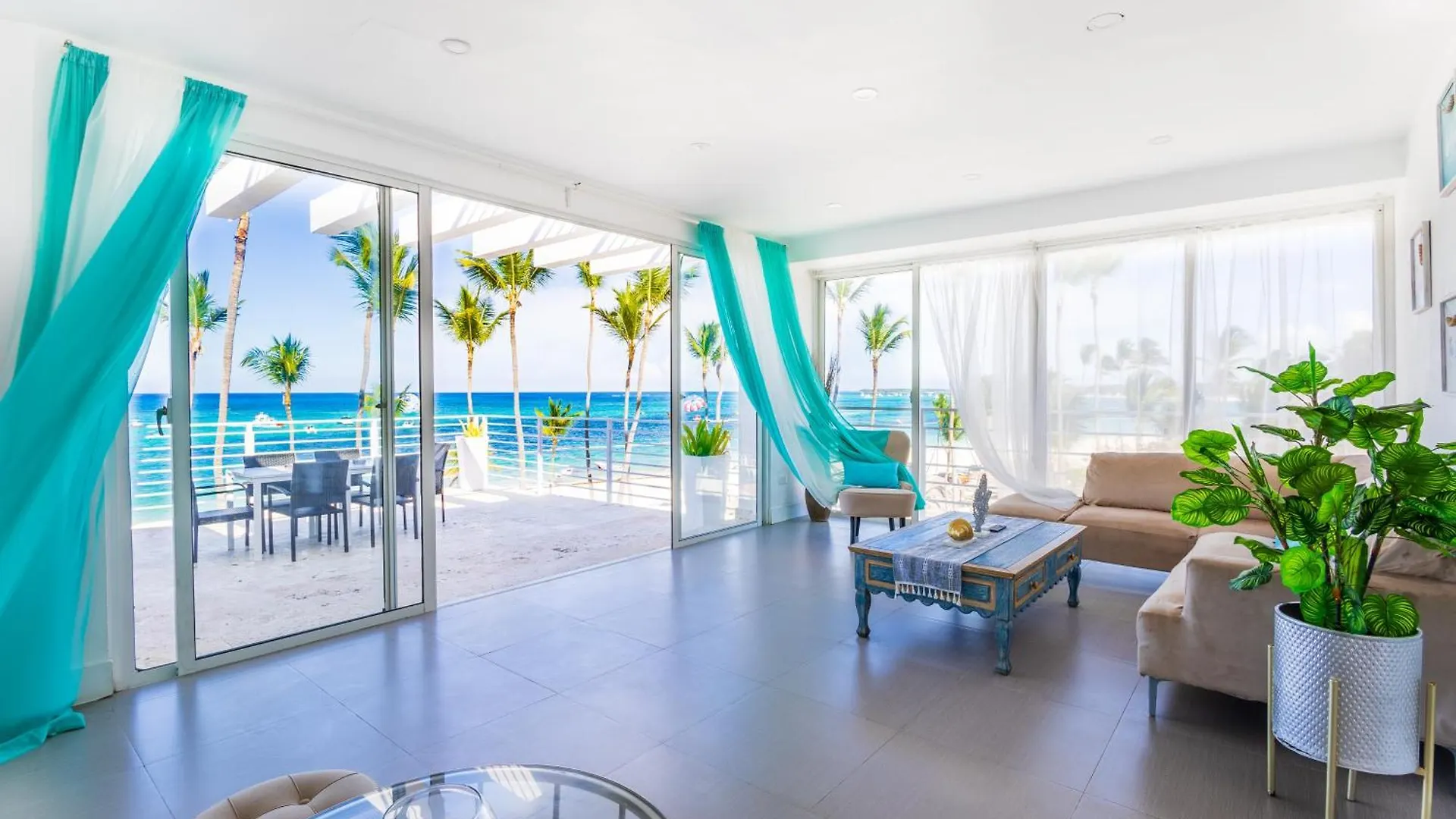 Dream Punta Cana Beachfront Apartment - 4-Bedroom Penthouse With Rooftop Bbq & Ocean Views
