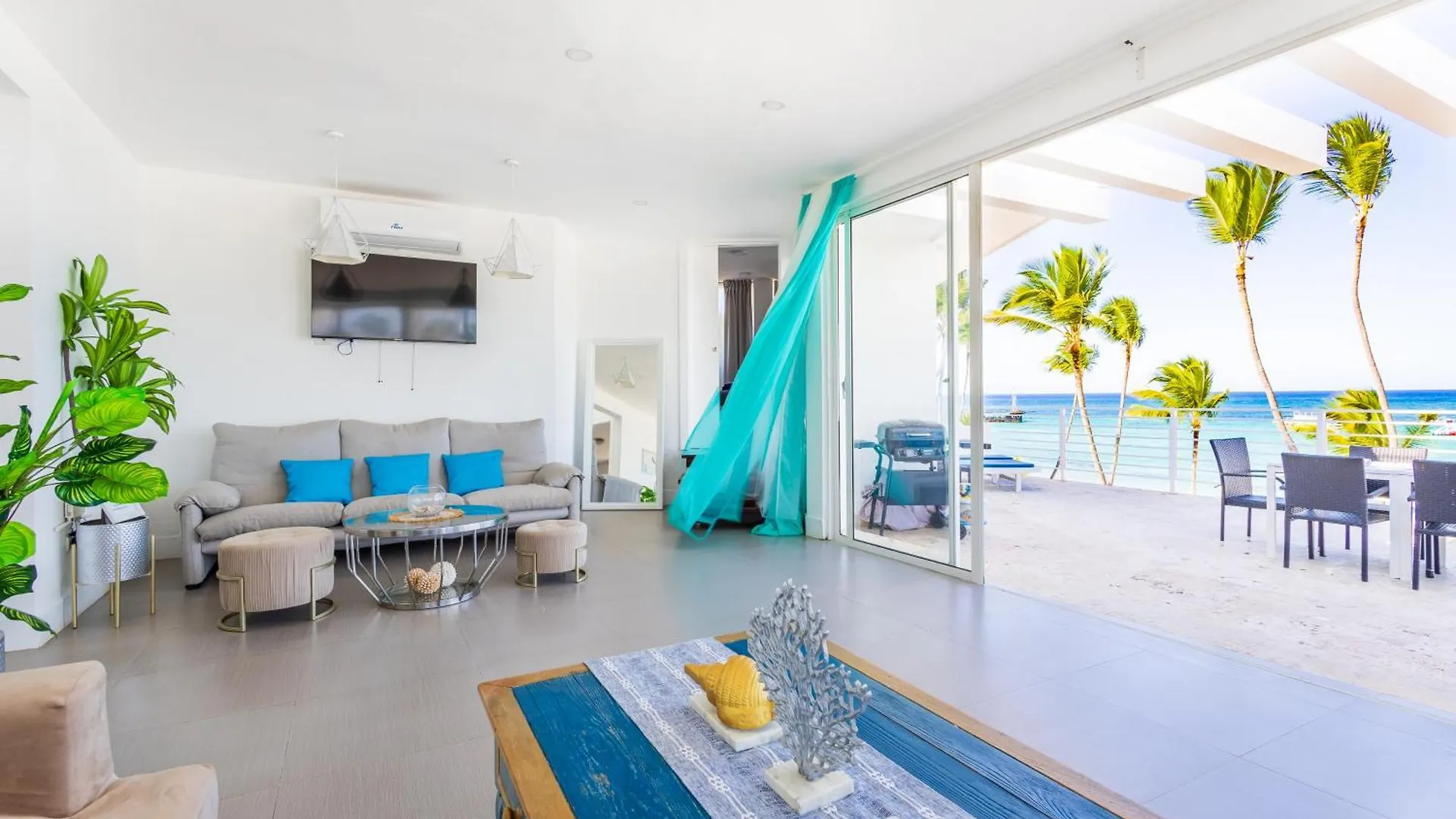 Dream Punta Cana Beachfront Apartment - 4-Bedroom Penthouse With Rooftop Bbq & Ocean Views