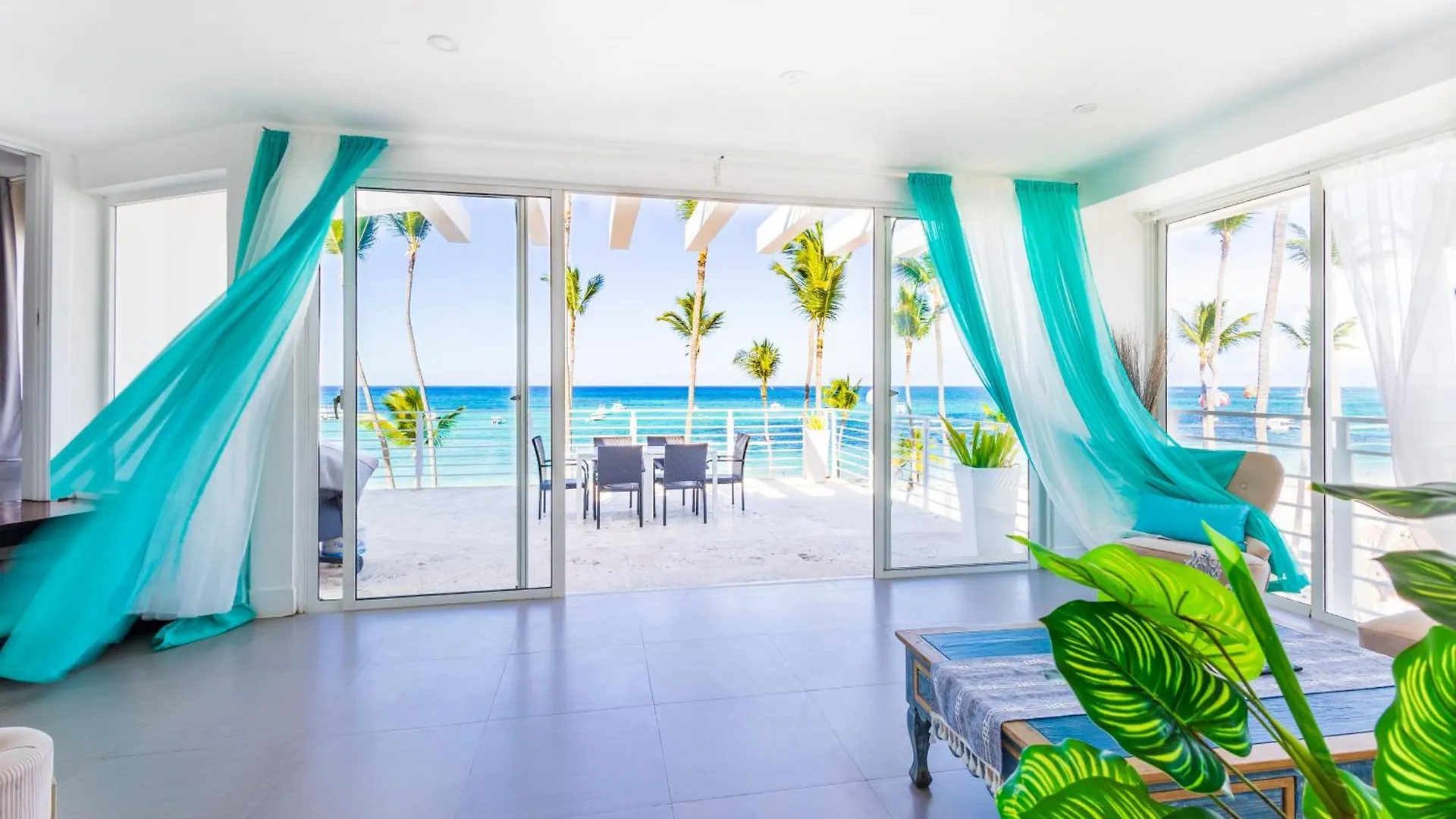 Dream Punta Cana Beachfront Apartment - 4-Bedroom Penthouse With Rooftop Bbq & Ocean Views